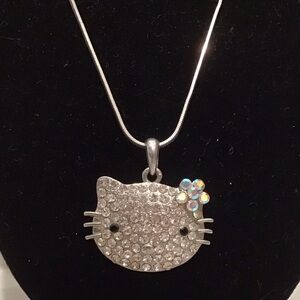 🔴HELLO KITTY CRYSTAL SILVER NECKLACE🔴🔴